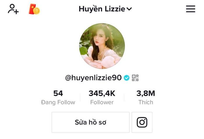 Kênh TikTok của Huyền Lizzie đã có "tick xanh" sau bao ngày bị khán giả nghi ngờ tài khoản mạo danh.