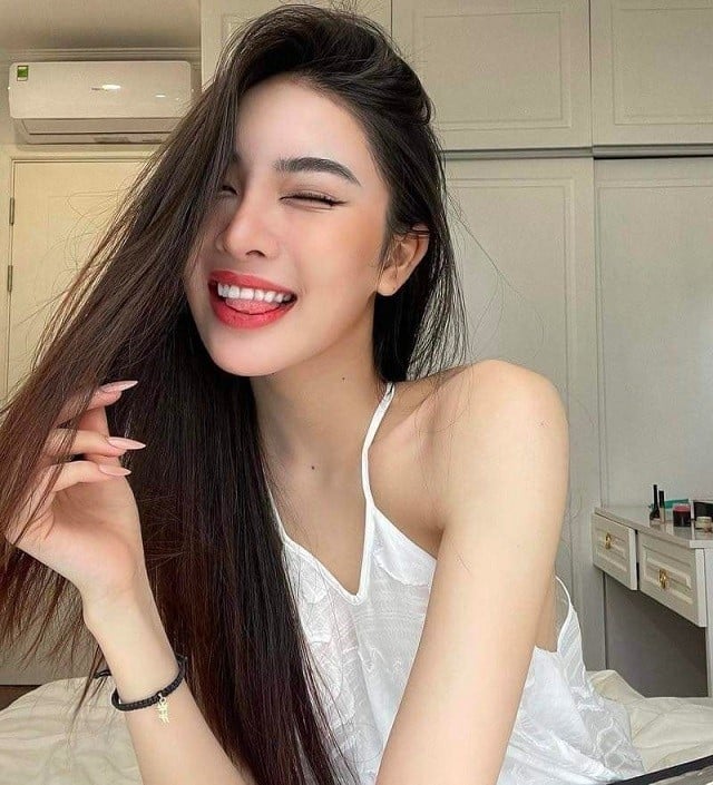 Chân dung hot girl Hà Tĩnh Trương Diệu Linh làm mẫu ảnh tự mua biệt thự 30 tỷ, tậu xe sang ở tuổi 22 4