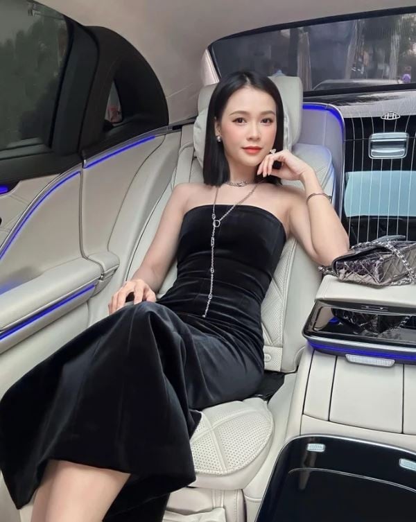 Trầm trồ trước gia tài khủng của hotgirl Sam, đến hôn phu tương lai cũng còn thua xa? 2